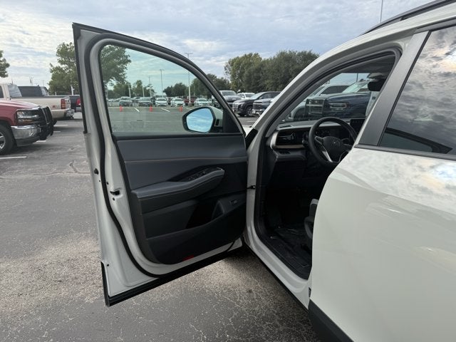 2027 Volkswagen Atlas SE w/Technology with Captain's Chairs and Panoramic Sunroof Package