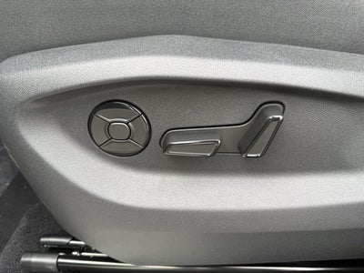2027 Volkswagen Atlas SE w/Technology with Captain's Chairs and Panoramic Sunroof Package