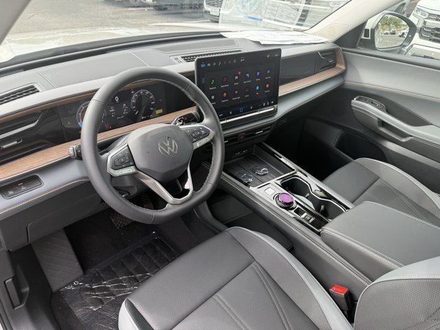 2027 Volkswagen Atlas SE w/Technology with Captain's Chairs and Panoramic Sunroof Package