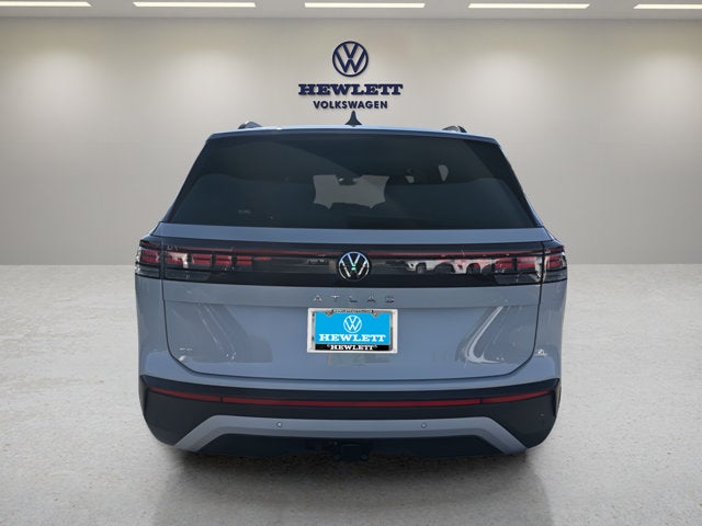 2027 Volkswagen Atlas SE w/Technology and Panoramic Sunroof Package