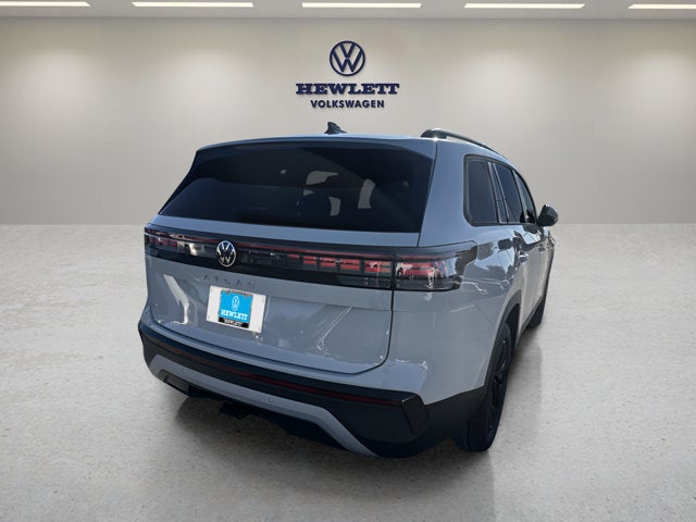 2027 Volkswagen Atlas SE w/Technology and Panoramic Sunroof Package