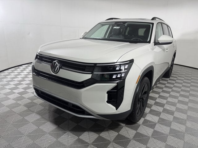 2027 Volkswagen Atlas SE w/Technology with Captain's Chairs and Panoramic Sunroof Package