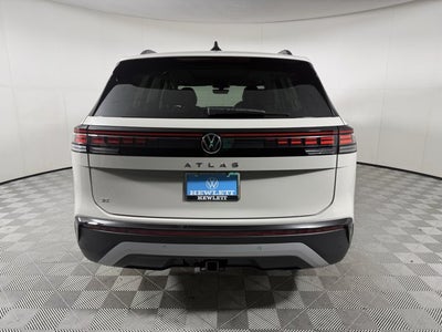 2027 Volkswagen Atlas SE w/Technology with Captain's Chairs and Panoramic Sunroof Package
