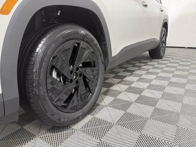 2027 Volkswagen Atlas SE w/Technology with Captain's Chairs and Panoramic Sunroof Package