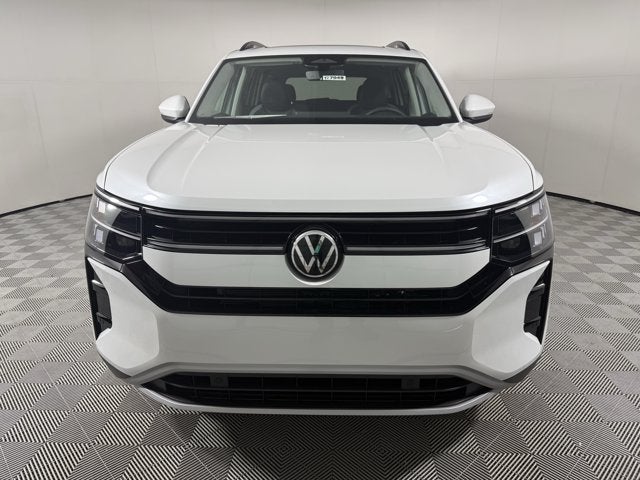 2027 Volkswagen Atlas SE w/Technology with Captain's Chairs and Panoramic Sunroof Package