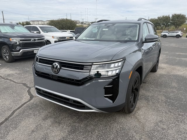 2027 Volkswagen Atlas SE w/Technology with Captain's Chairs and Panoramic Sunroof Package