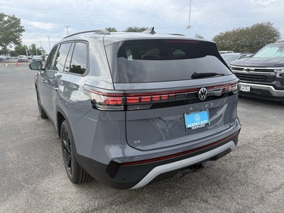 2027 Volkswagen Atlas SE w/Technology with Captain's Chairs and Panoramic Sunroof Package