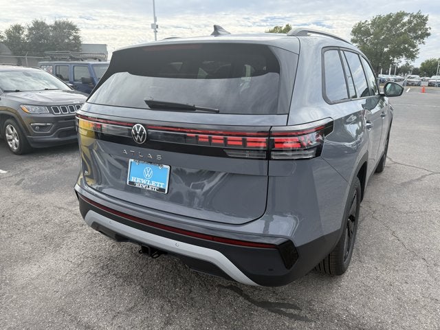 2027 Volkswagen Atlas SE w/Technology with Captain's Chairs and Panoramic Sunroof Package
