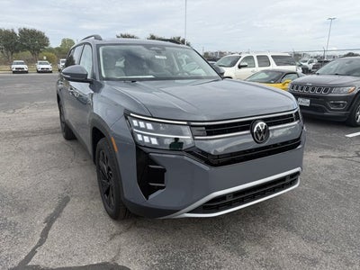 2027 Volkswagen Atlas SE w/Technology with Captain's Chairs and Panoramic Sunroof Package