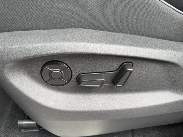 2027 Volkswagen Atlas SE w/Technology and Panoramic Sunroof Package