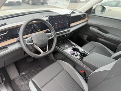 2027 Volkswagen Atlas SE w/Technology and Panoramic Sunroof Package