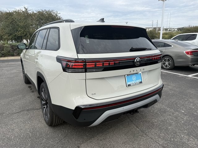 2027 Volkswagen Atlas SE w/Technology and Panoramic Sunroof Package