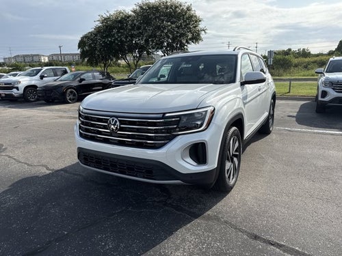 2026 Volkswagen Atlas 2.0T SE w/Technology and Panoramic Sunroof Package