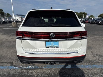 2026 Volkswagen Atlas 2.0T SE w/Technology and Panoramic Sunroof Package