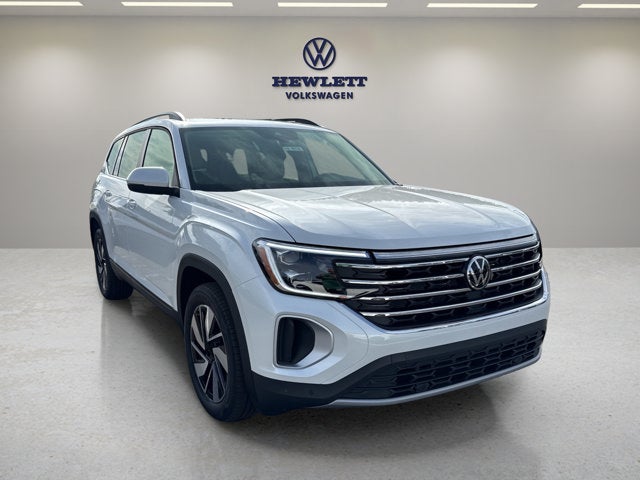 2026 Volkswagen Atlas 2.0T SE w/Technology and Panoramic Sunroof Package