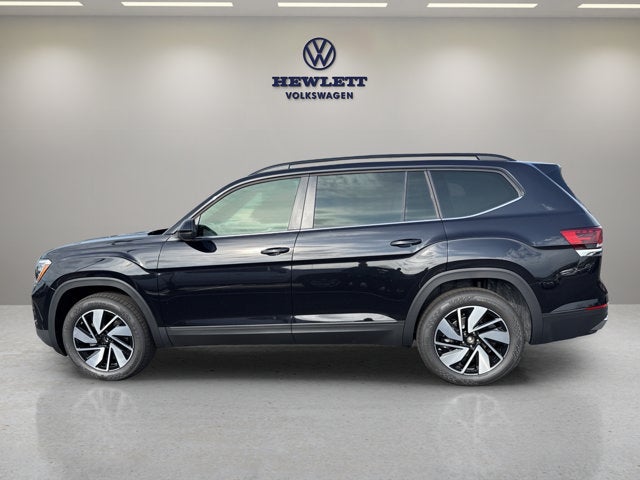 2026 Volkswagen Atlas 2.0T SE w/Technology with Captain's Chairs and Panoramic Sunroof Package