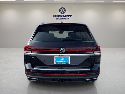2026 Volkswagen Atlas 2.0T SE w/Technology with Captain's Chairs and Panoramic Sunroof Package