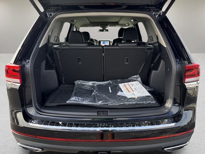 2026 Volkswagen Atlas 2.0T SE w/Technology with Captain's Chairs and Panoramic Sunroof Package