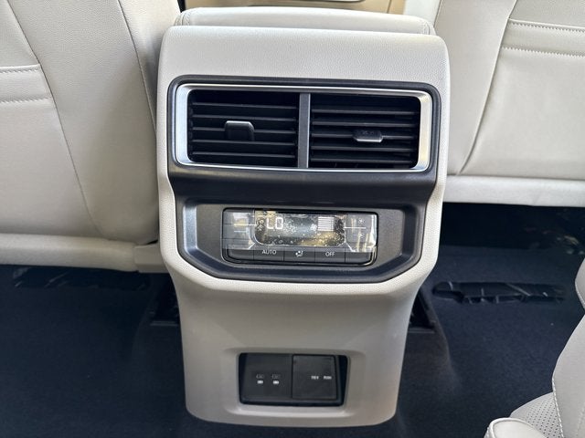 2026 Volkswagen Atlas 2.0T SE w/Technology with Captain's Chairs and Panoramic Sunroof Package