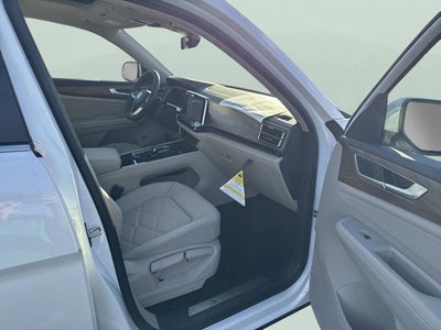 2026 Volkswagen Atlas 2.0T SE w/Technology with Captain's Chairs and Panoramic Sunroof Package