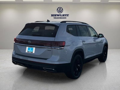 2026 Volkswagen Atlas 2.0T SE w/Technology with Captain's Chairs and Panoramic Sunroof Package