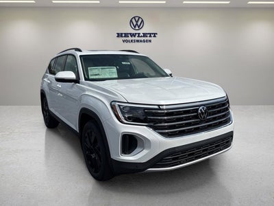 2026 Volkswagen Atlas 2.0T SE w/Technology with Captain's Chairs and Panoramic Sunroof Package