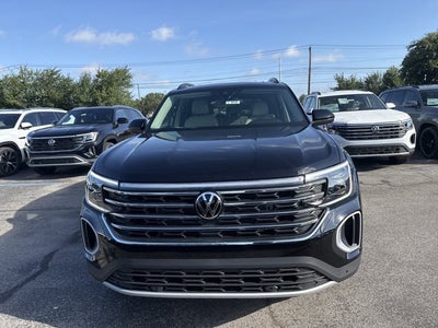 2026 Volkswagen Atlas 2.0T SE w/Technology and Panoramic Sunroof Package