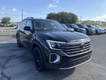 2026 Volkswagen Atlas 2.0T SE w/Technology and Panoramic Sunroof Package