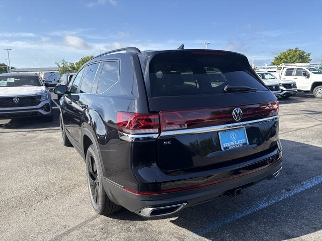 2026 Volkswagen Atlas 2.0T SE w/Technology and Panoramic Sunroof Package