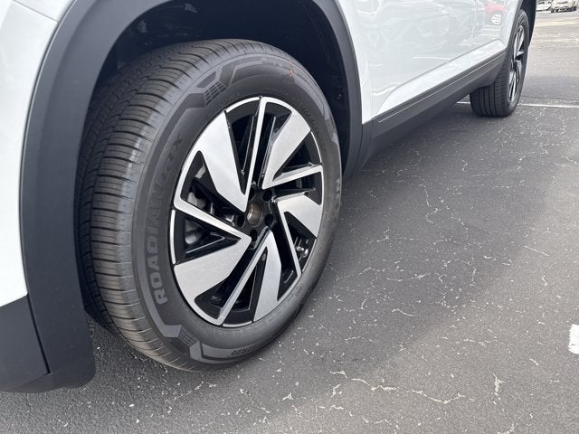 2026 Volkswagen Atlas 2.0T SE w/Technology and Panoramic Sunroof Package