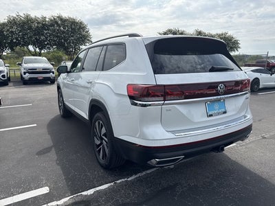 2026 Volkswagen Atlas 2.0T SE w/Technology and Panoramic Sunroof Package