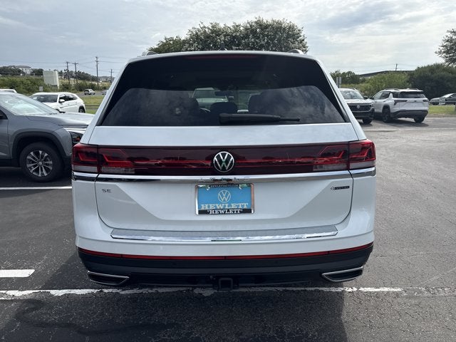 2026 Volkswagen Atlas 2.0T SE w/Technology and Panoramic Sunroof Package