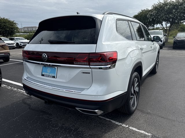 2026 Volkswagen Atlas 2.0T SE w/Technology and Panoramic Sunroof Package