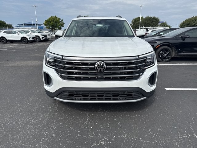 2026 Volkswagen Atlas 2.0T SE w/Technology and Panoramic Sunroof Package
