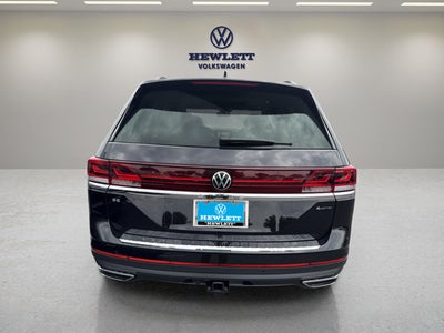 2026 Volkswagen Atlas 2.0T SE w/Technology with Captain's Chairs and Panoramic Sunroof Package
