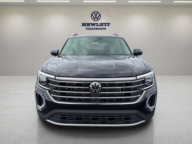 2026 Volkswagen Atlas 2.0T SE w/Technology with Captain's Chairs and Panoramic Sunroof Package