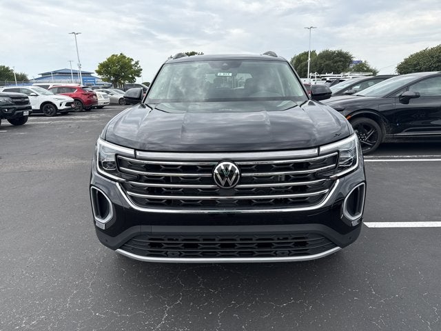 2026 Volkswagen Atlas 2.0T SE w/Technology with Captain's Chairs and Panoramic Sunroof Package