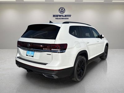 2026 Volkswagen Atlas 2.0T SE w/Technology and Panoramic Sunroof Package