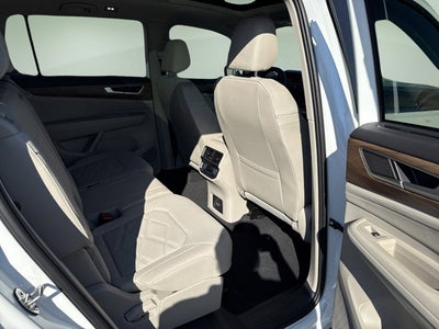 2026 Volkswagen Atlas 2.0T SE w/Technology and Panoramic Sunroof Package