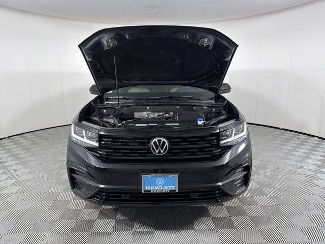 2023 Volkswagen Atlas Cross Sport 2.0T SEL R-Line Black