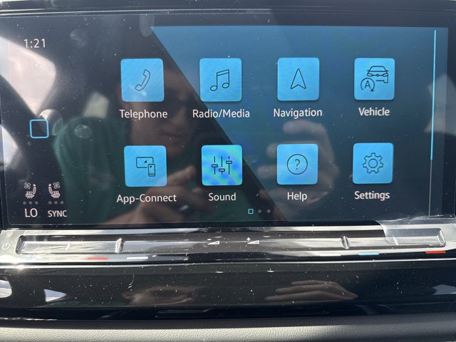 2026 Volkswagen Atlas Cross Sport 2.0T SE w/Technology
