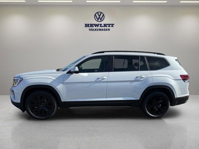 2026 Volkswagen Atlas 2.0T SE w/Technology with Captain's Chairs