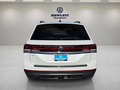 2026 Volkswagen Atlas 2.0T SE w/Technology with Captain's Chairs
