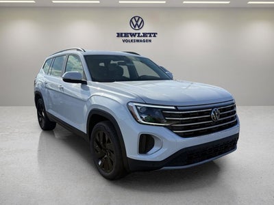 2026 Volkswagen Atlas 2.0T SE w/Technology with Captain's Chairs