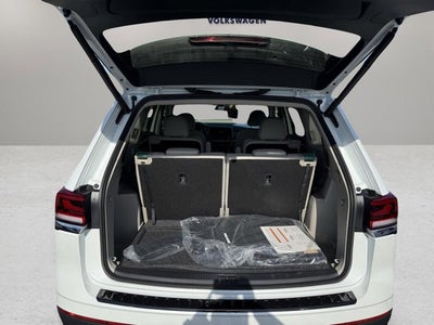 2026 Volkswagen Atlas 2.0T SE w/Technology with Captain's Chairs