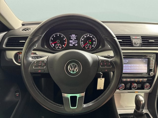 2013 Volkswagen Passat SE