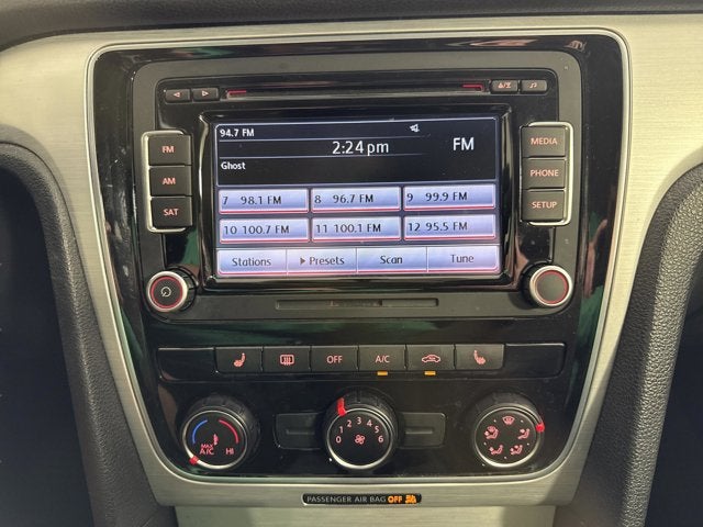 2013 Volkswagen Passat SE