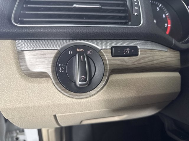 2016 Volkswagen Passat 1.8T SE