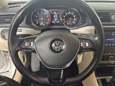 2016 Volkswagen Passat 1.8T SE
