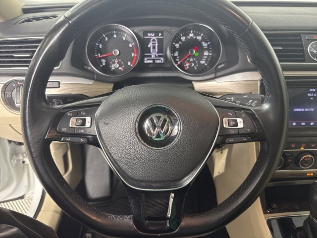 2016 Volkswagen Passat 1.8T SE